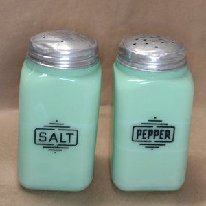 Vintage McKee Jadeite Range Salt & Pepper Shakers Green Glass